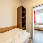 בית הארחה Wels Inn Hotel