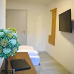 Wels Inn Hotel ゲストハウス