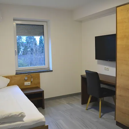 Πανσιόν Wels Inn Hotel