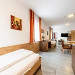 Wels Inn Hotel Gasthof 3*