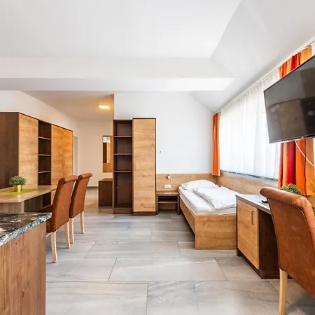 Casa de hóspedes Wels Inn Hotel 3*