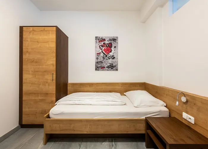 Wels Inn Hotel Πανσιόν Βελς